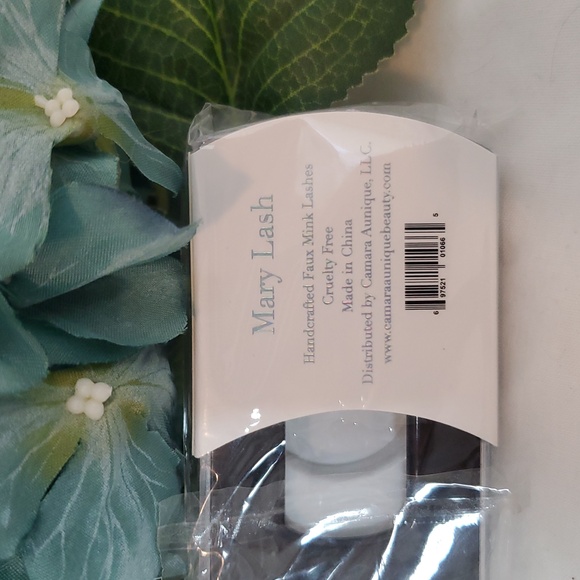 Faux Mink Lashes - Picture 4 of 4